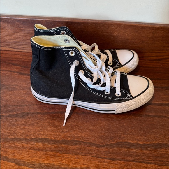 Converse Black High-Top Sneakers with White Laces - Picture 3 of 6